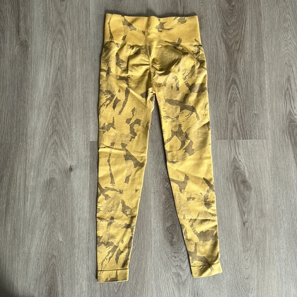 Gymshark Adapt Camo leggings - Picture 3 of 6